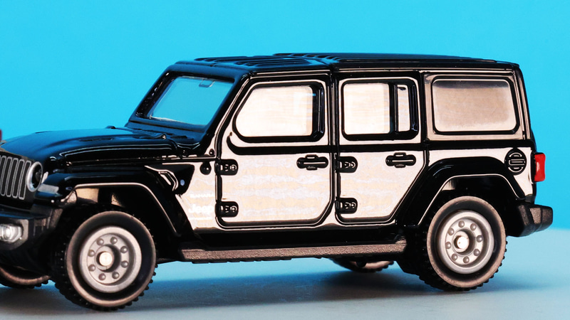 並んでいるとラングラーオーナーがツーリングしているかのようです