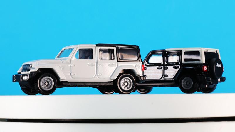 お互いのハードトップを入れ替える遊びもできます