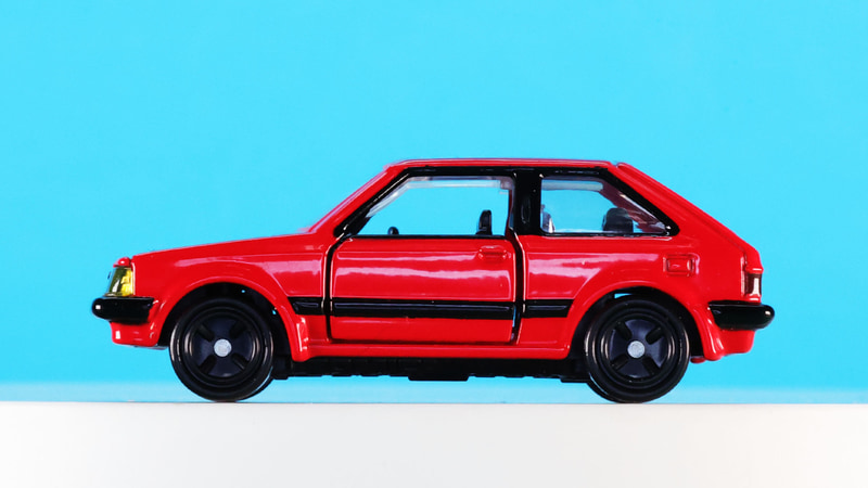 ウェッジシェイプのシルエットはかっこいいものです