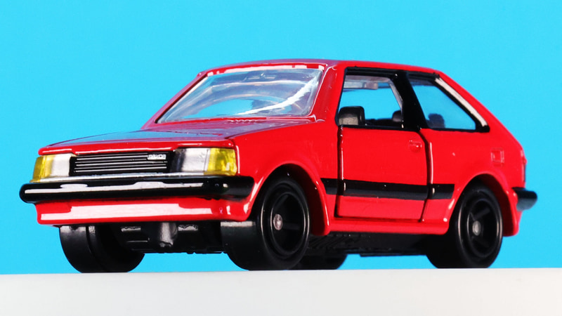 当時の海岸沿いはサーフボードを載せた“赤いXG”で溢れかえっていたのではないでしょうか