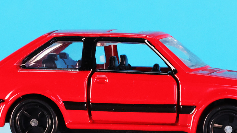 シートも精密に再現しているのがわかります