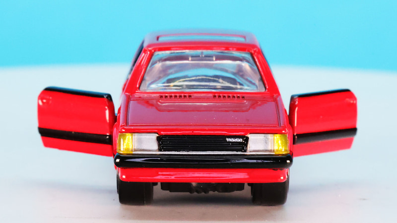 左右ドア開閉のアクションがあります