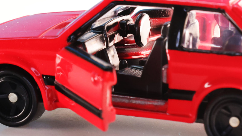 ハンドルとダッシュボードも立体的です！