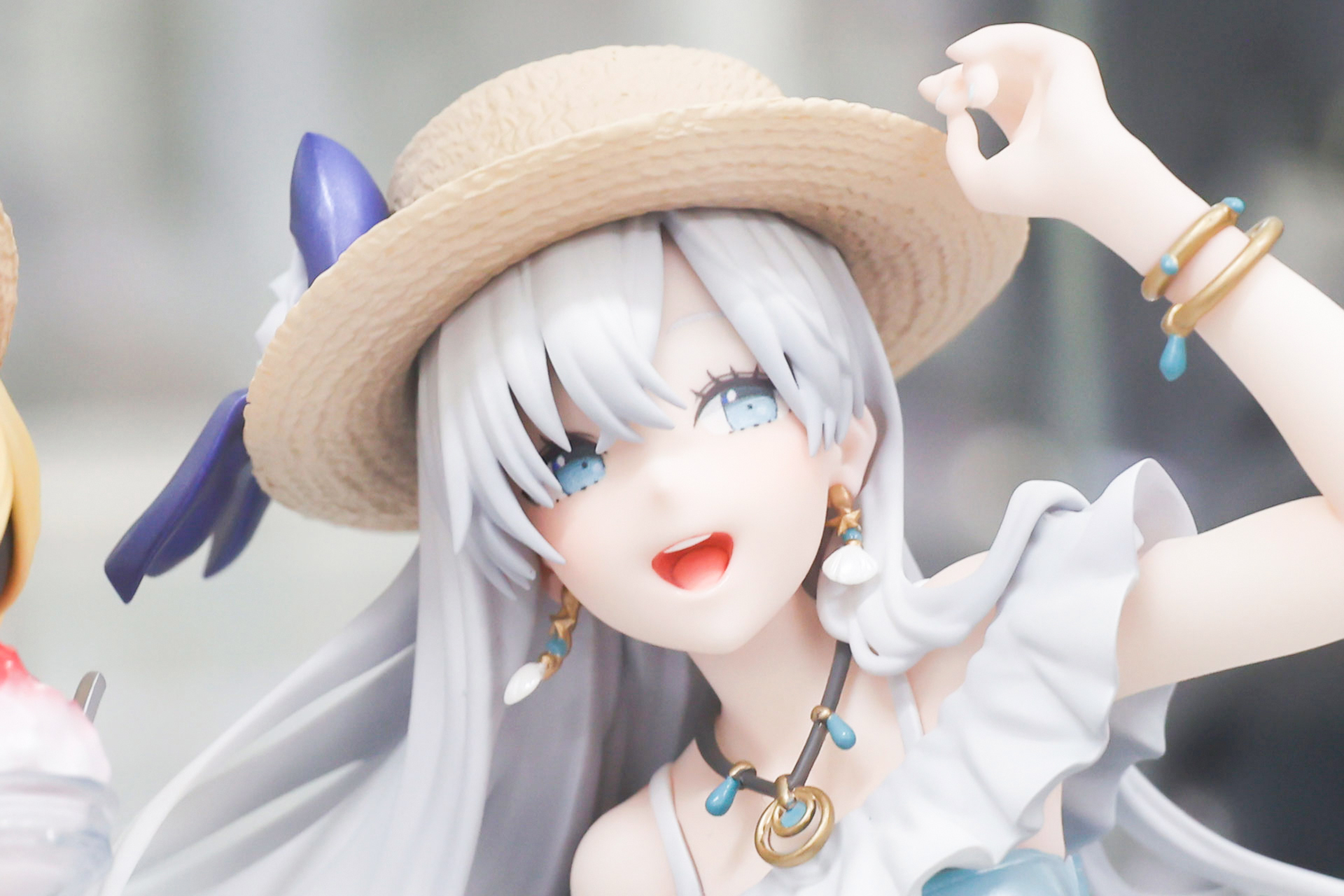 爽やかな笑顔のアナスタシア