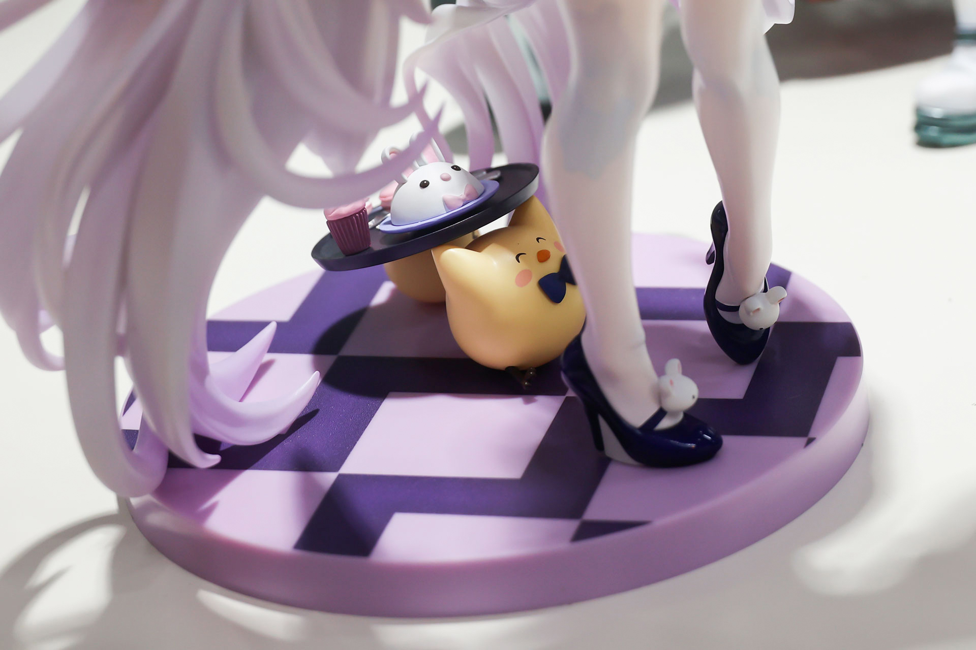 足元近くでは饅頭たちも一緒に働いていた