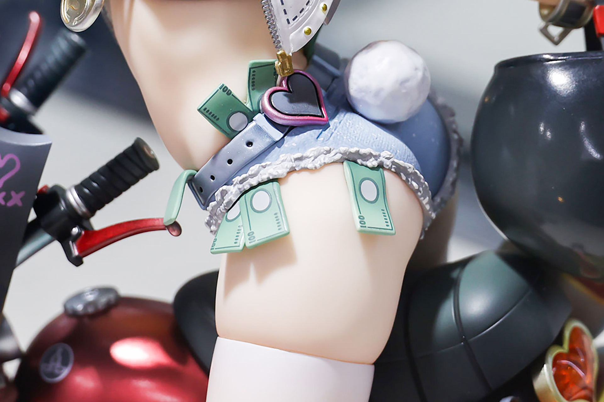 もらったチップなのか、お札がはさまれている