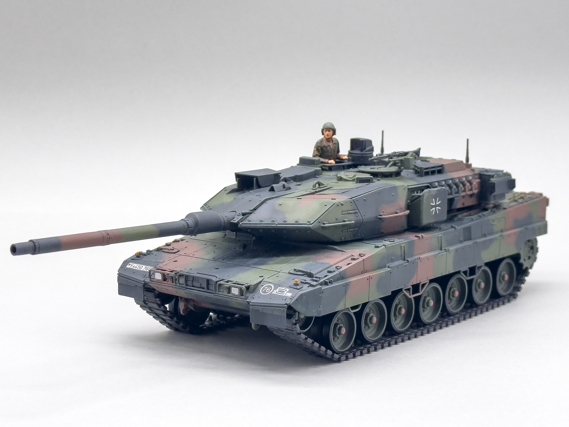 ドイツ連邦軍の主力戦車が1/48スケールで発売です。