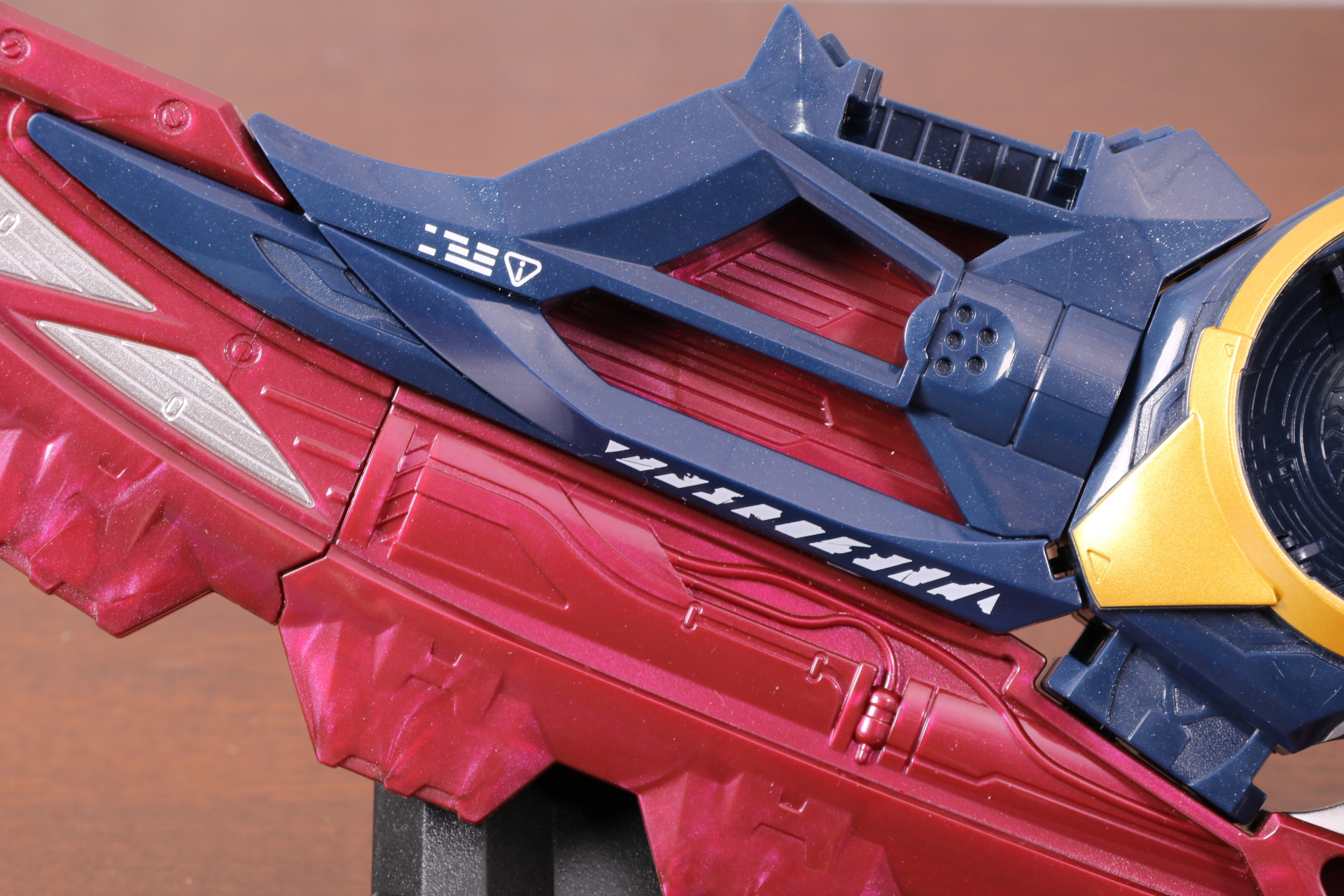 造形はもちろんマーキングも施されている