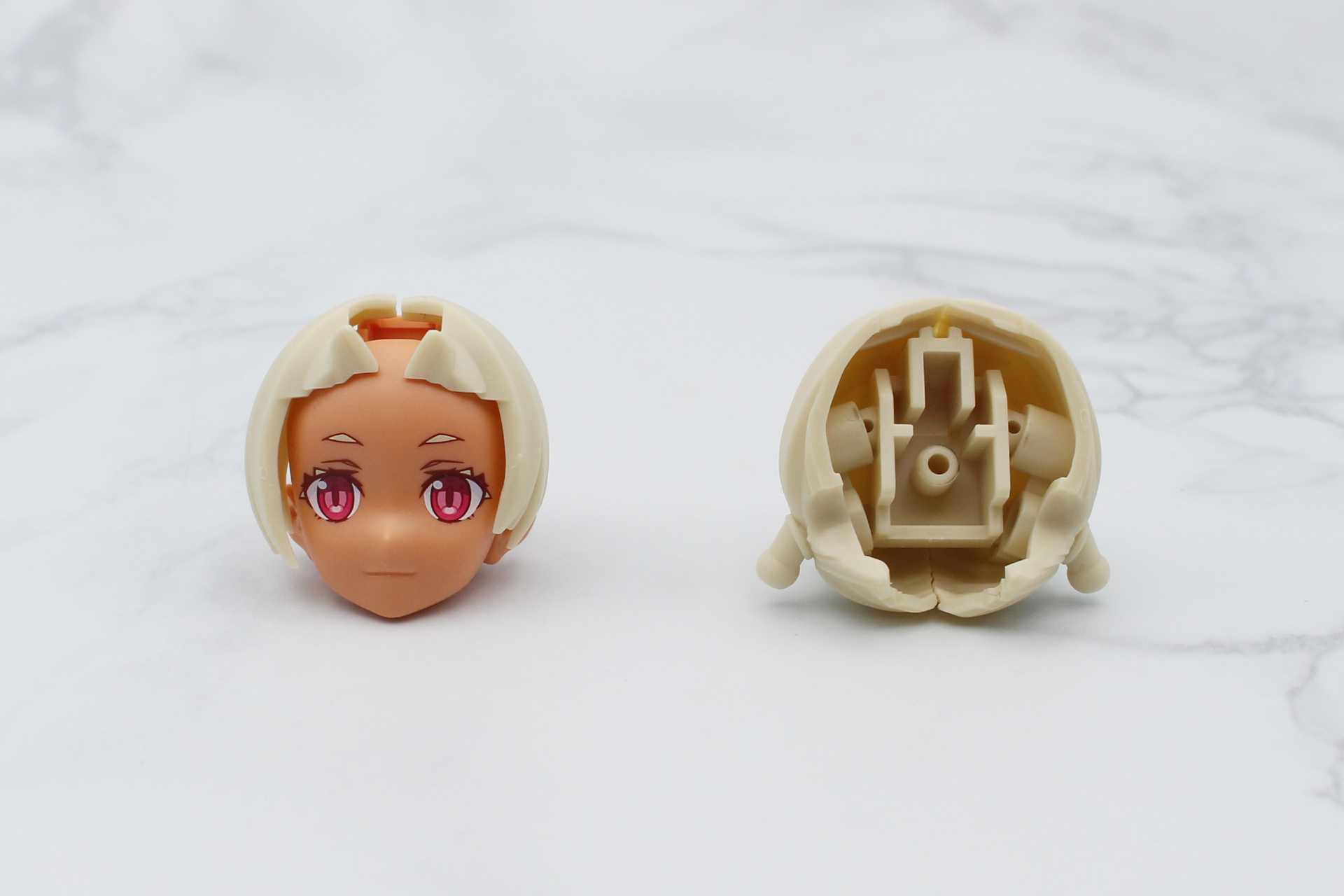 ヘアスタイルパーツを組み立てて取り付ける