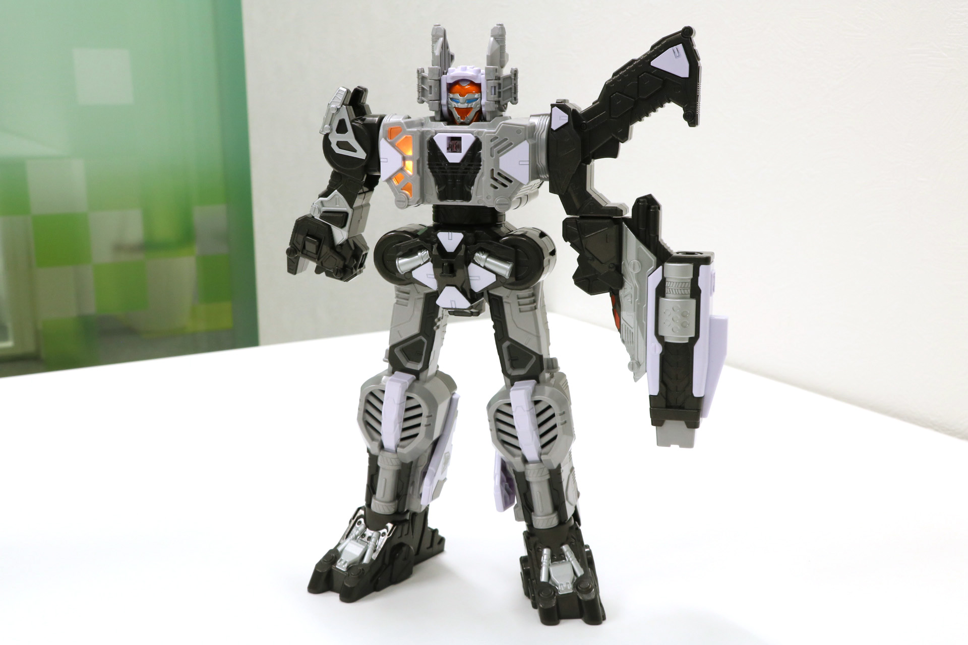 巨大ロボット「コスモギャバリオン GC-R」形態