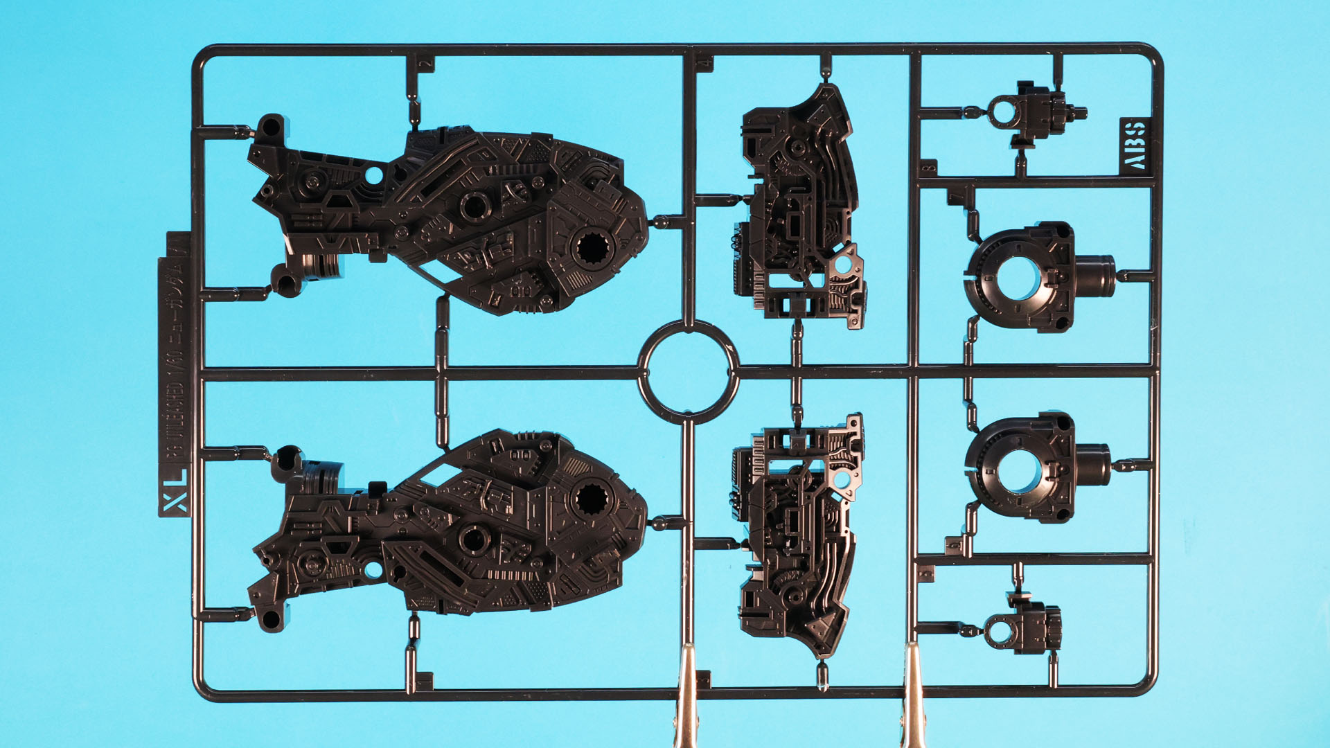 XL:【2枚】主に脚部のメカフレーム