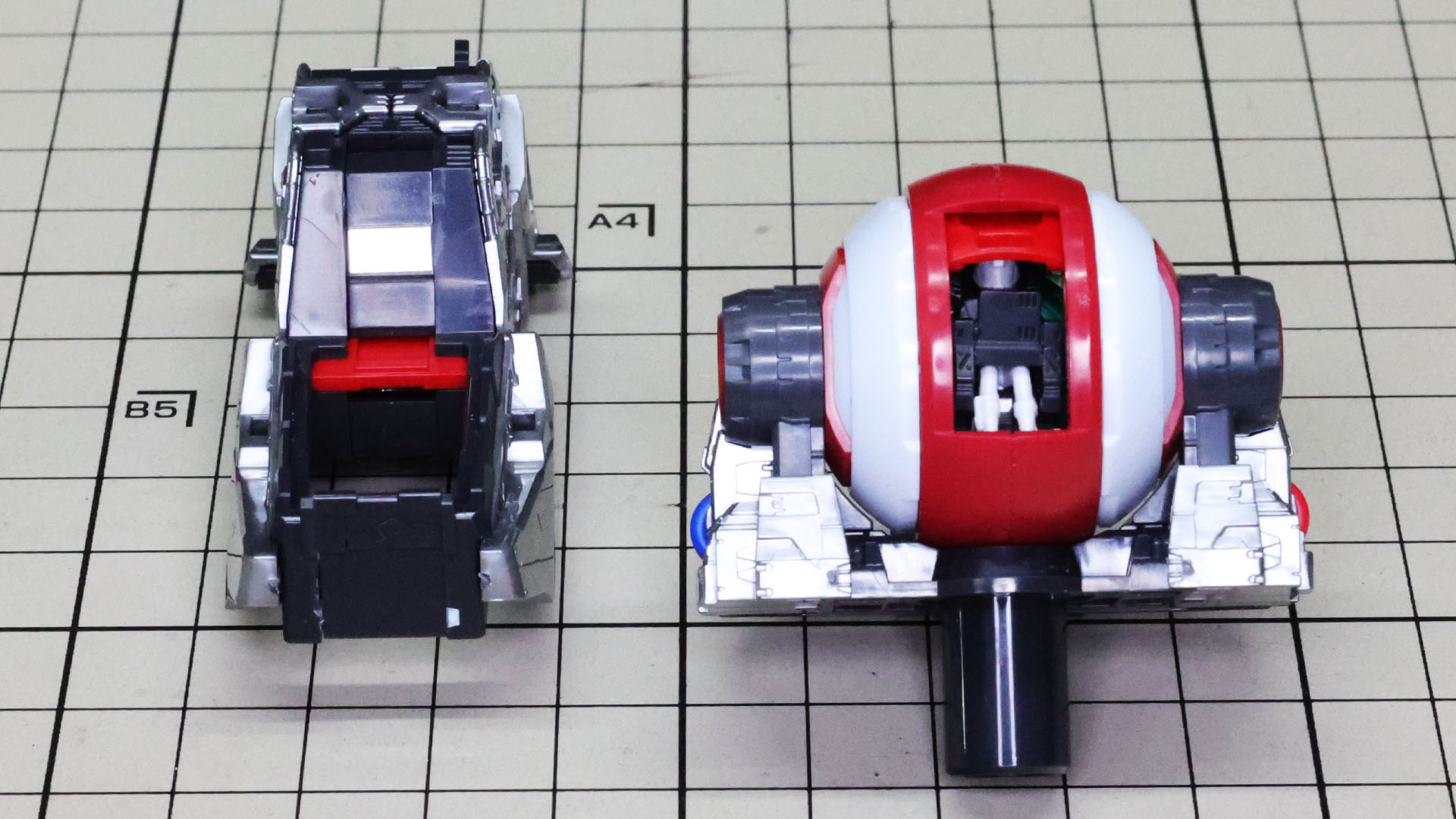 ここまで超密度なコックピット周辺のνガンダムのキットは見たことがない！