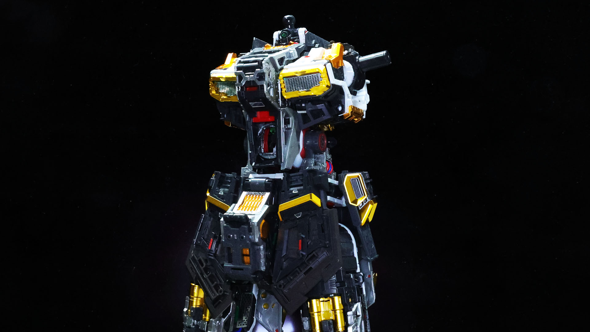 下半身とドッキングさせてみました。実際にνガンダムを組み立てている感覚が強まってきました！