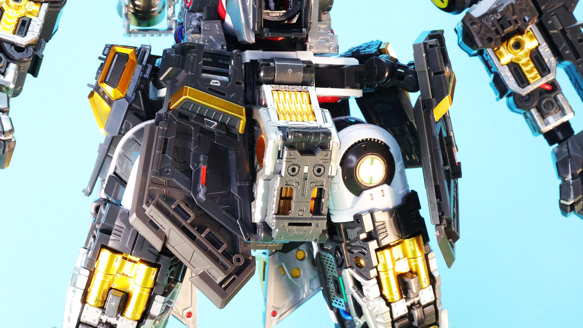 フロントとサイドアーマーは同時に外側に移動できます