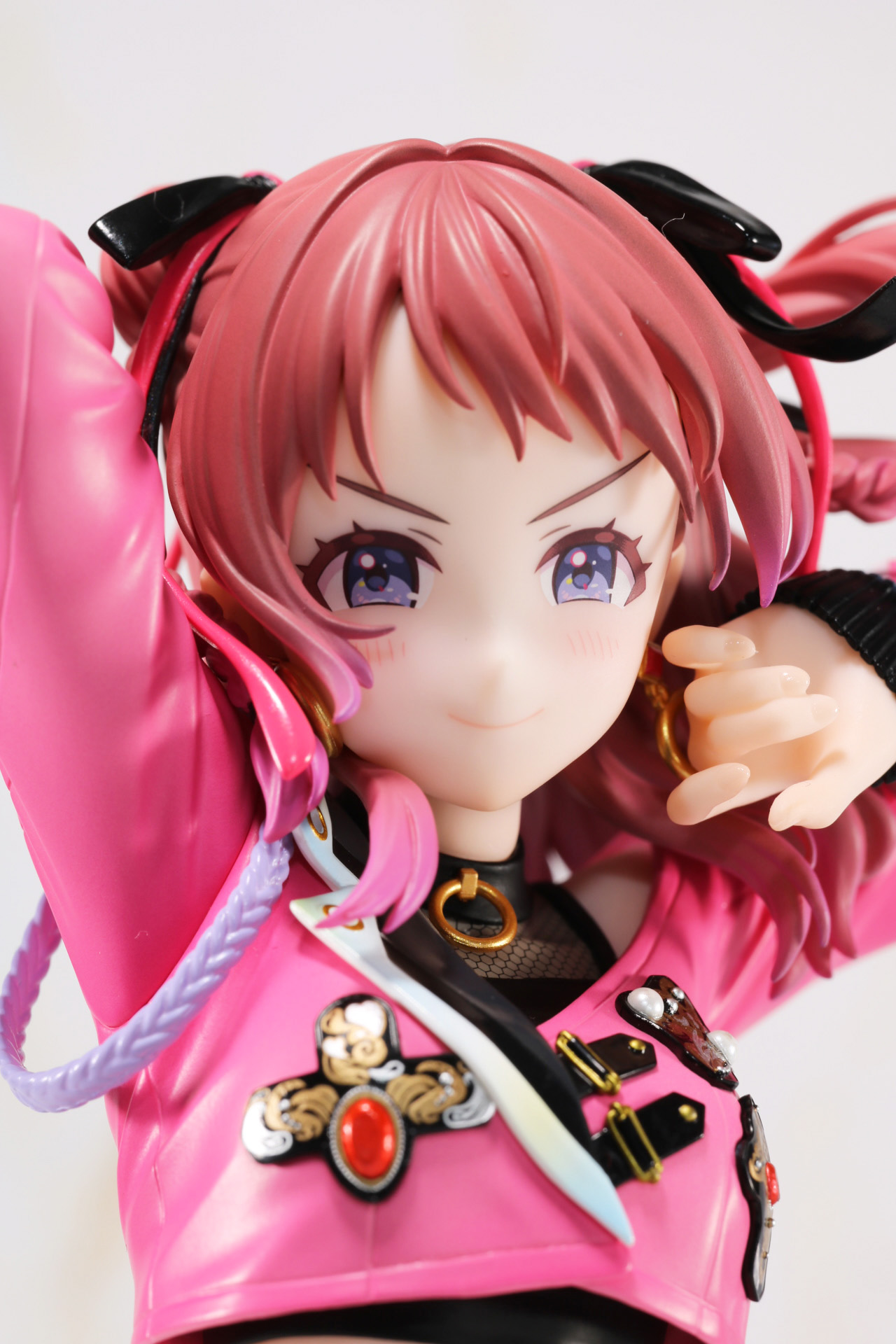 勝ち誇ったような笑みを浮かべる表情パーツ