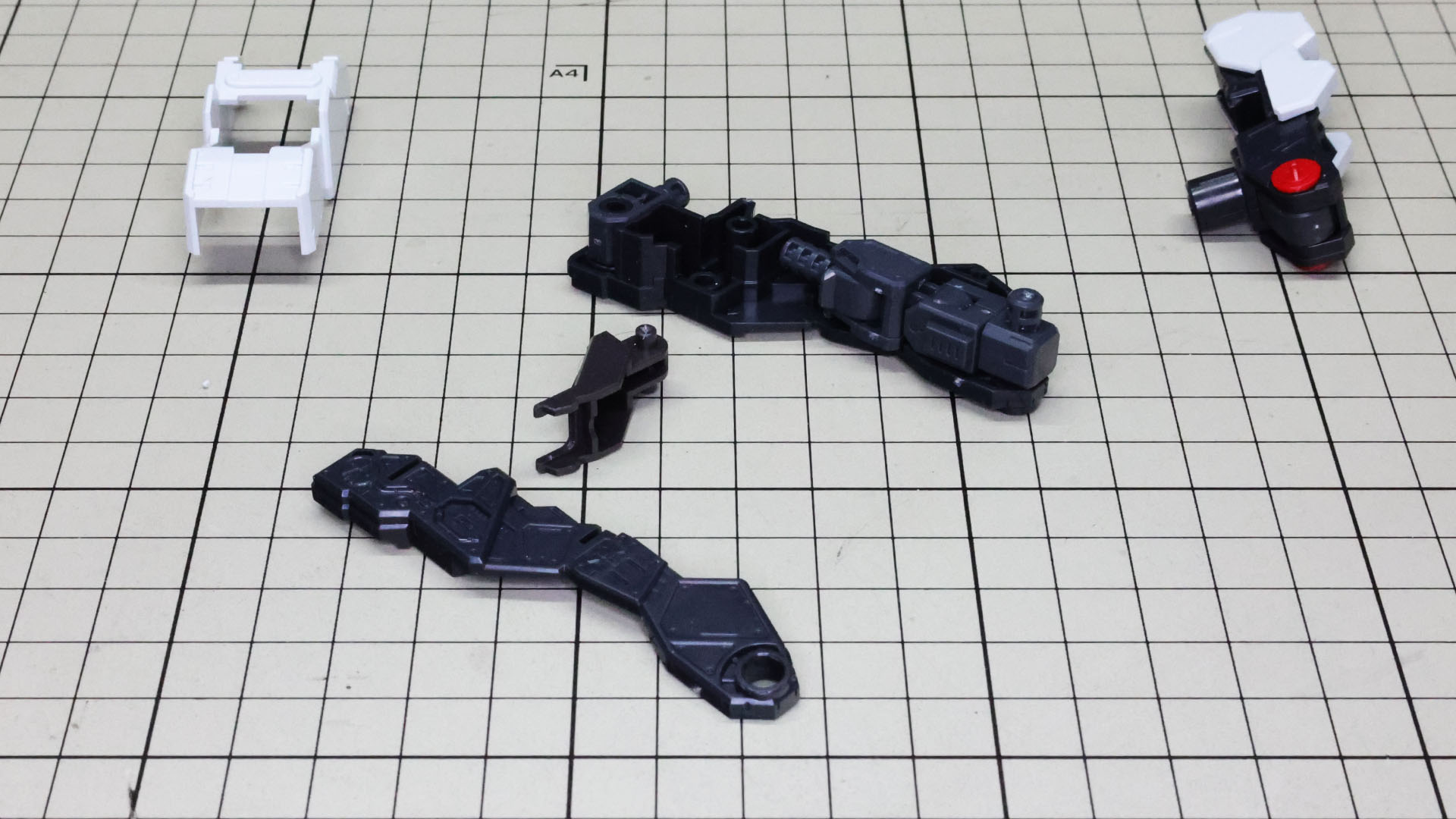 両方をドッキングさせてサポートアームが完成します
