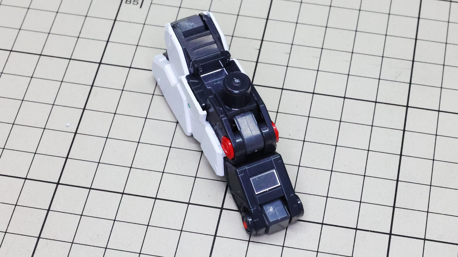 メタリック3Dシールが貼られます