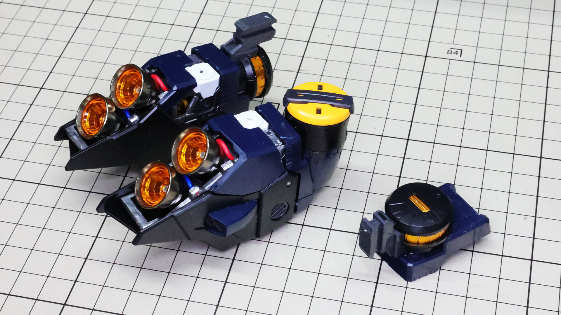 今回はもちろん通常仕様のνガンダムに仕上げます