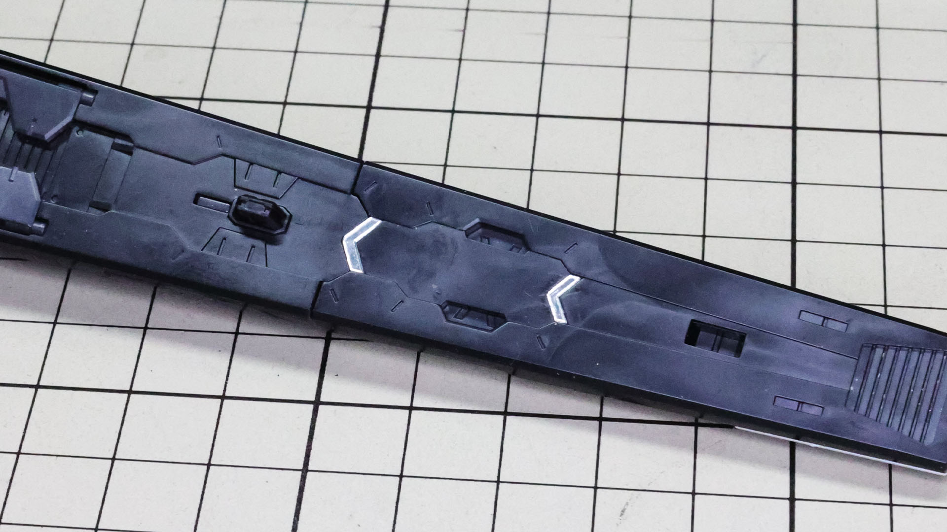 それにメタリック3Dシールを貼ります