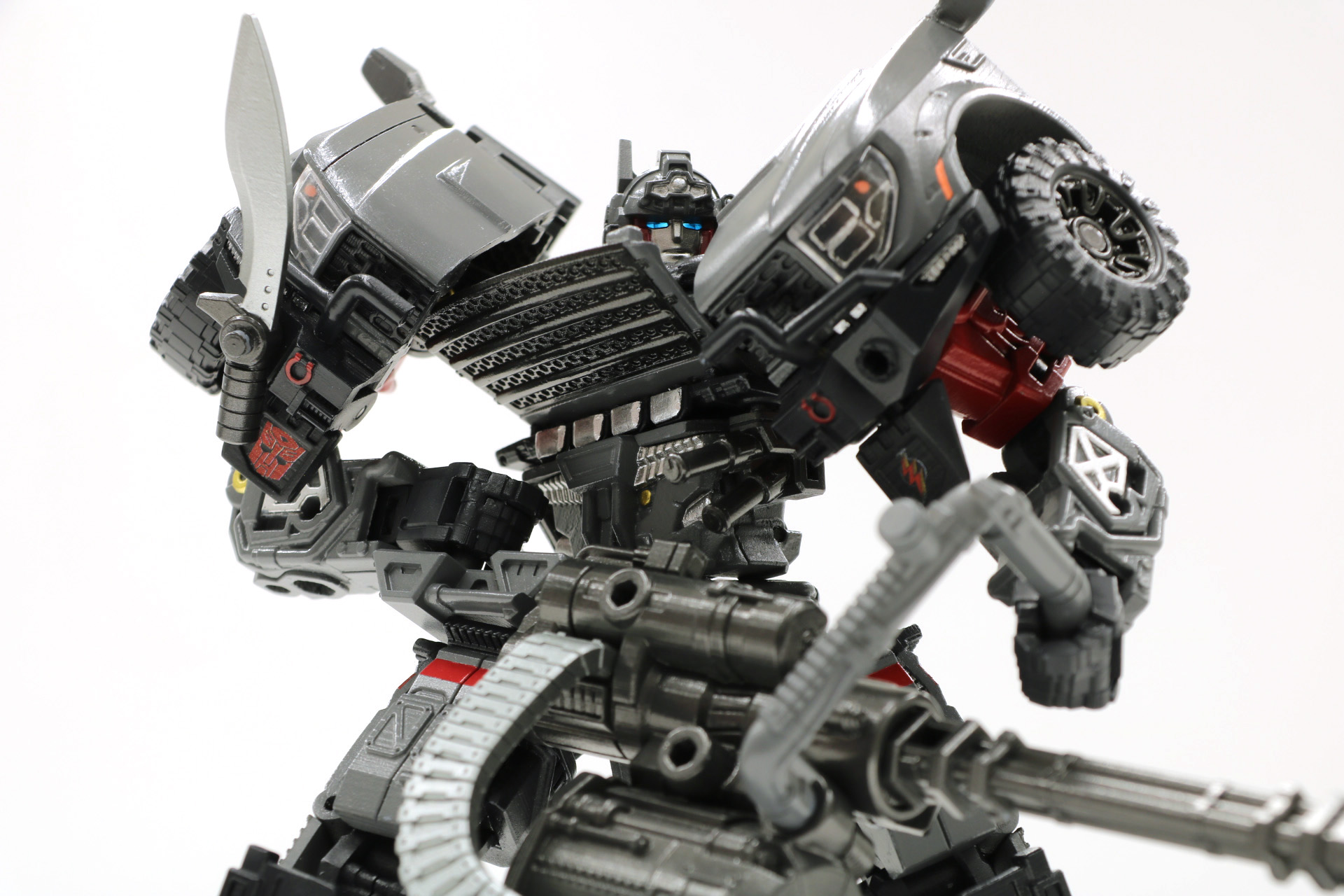 正統派なキャラクター性のある顔つきのアイアンハイド