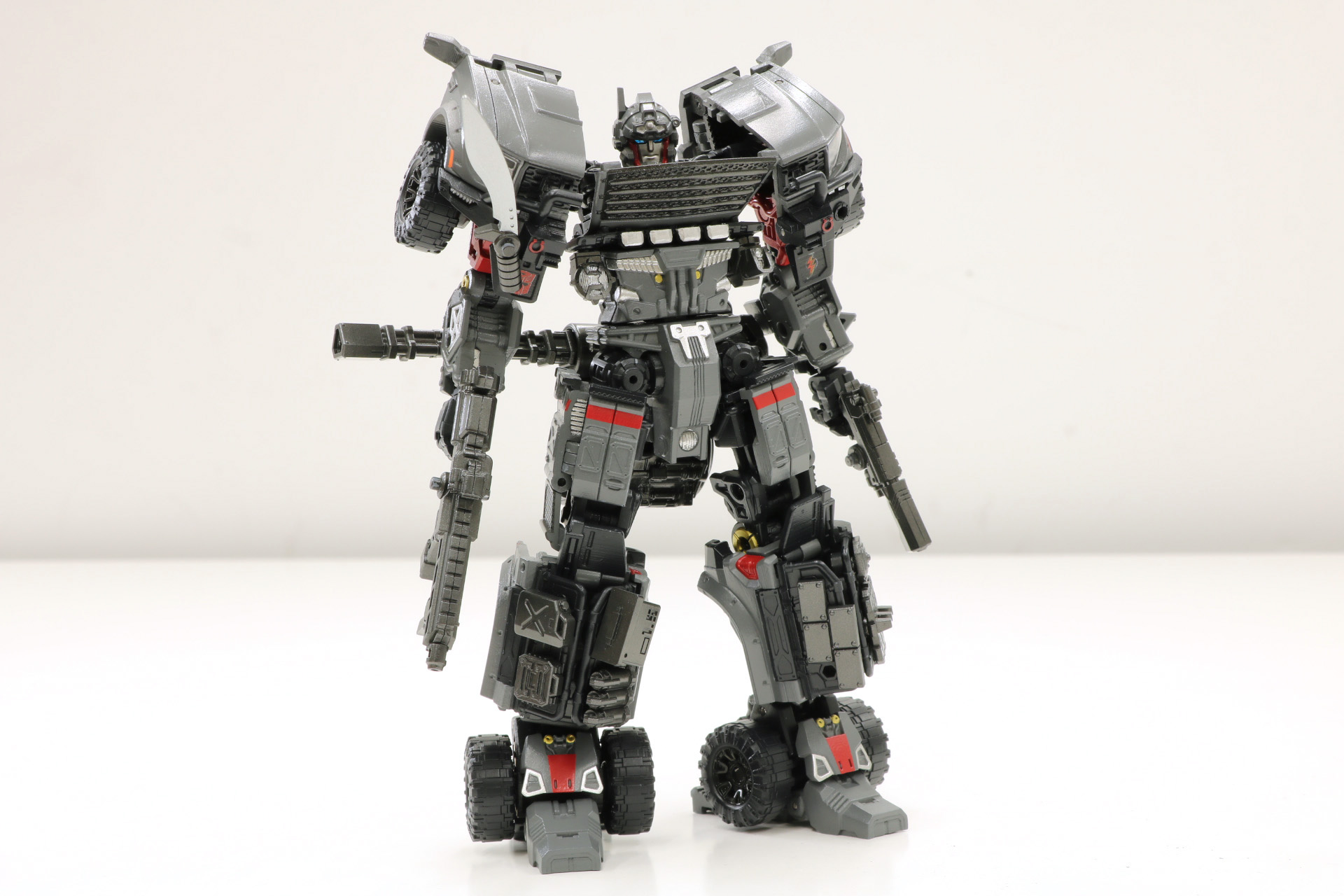 「OVERGEAR OG-01 アイアンハイド」ロボットモード