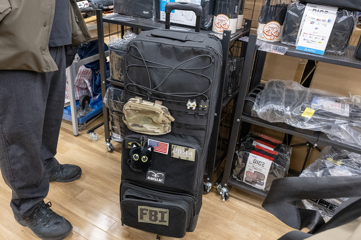 キャリーを装着したところ。かなりしっかりと固定できる