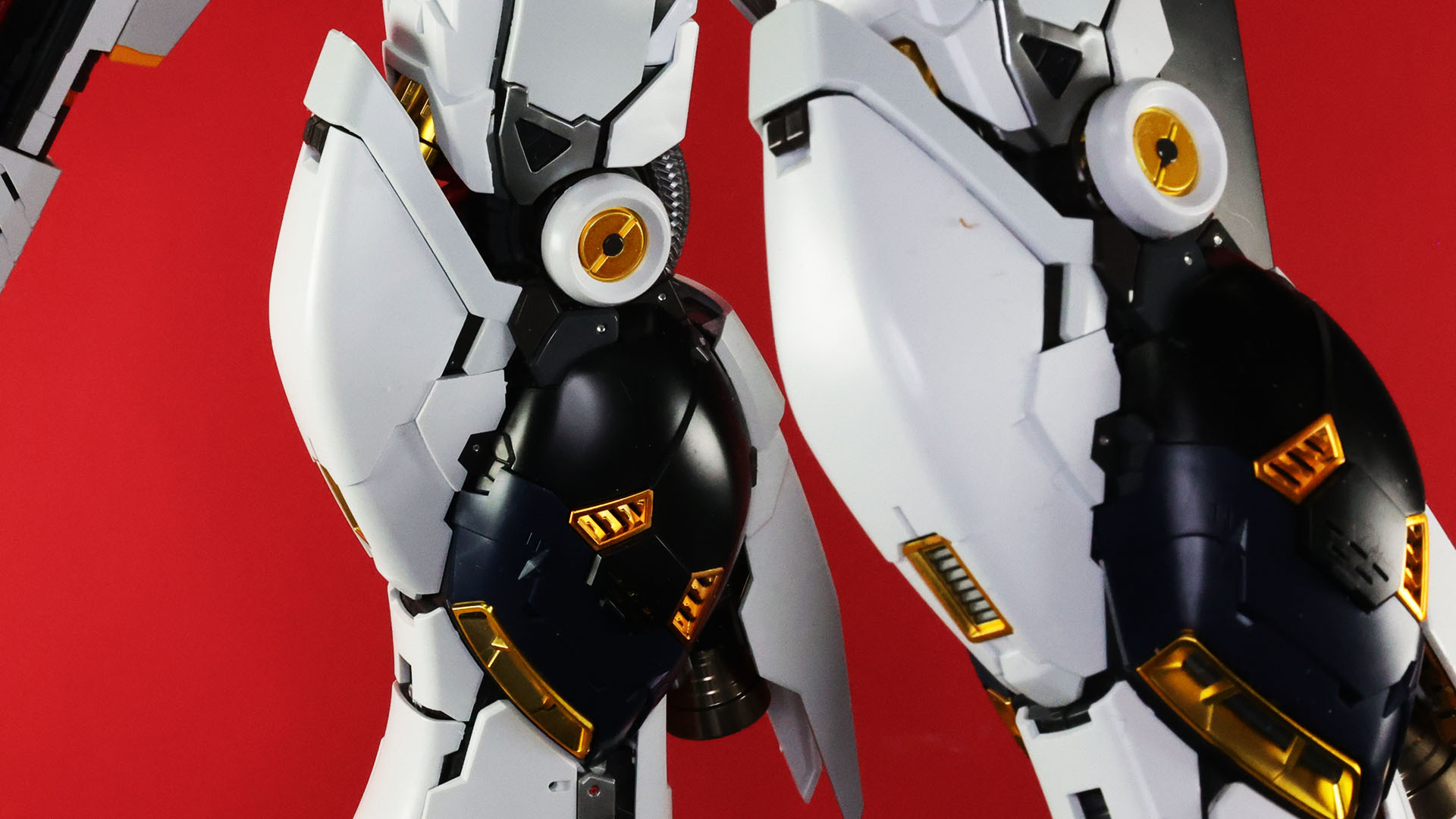膝の装甲のボリューミーさは組むとさらに実感がわきます