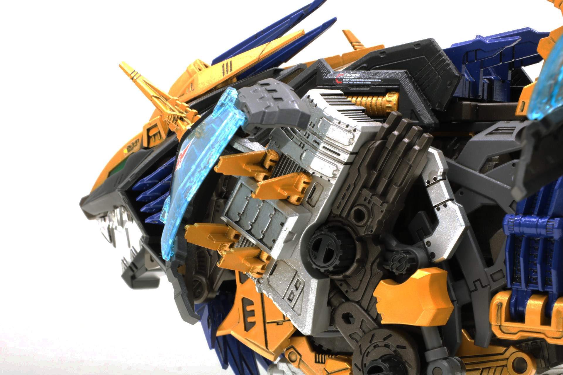 たてがみのフィンも可動