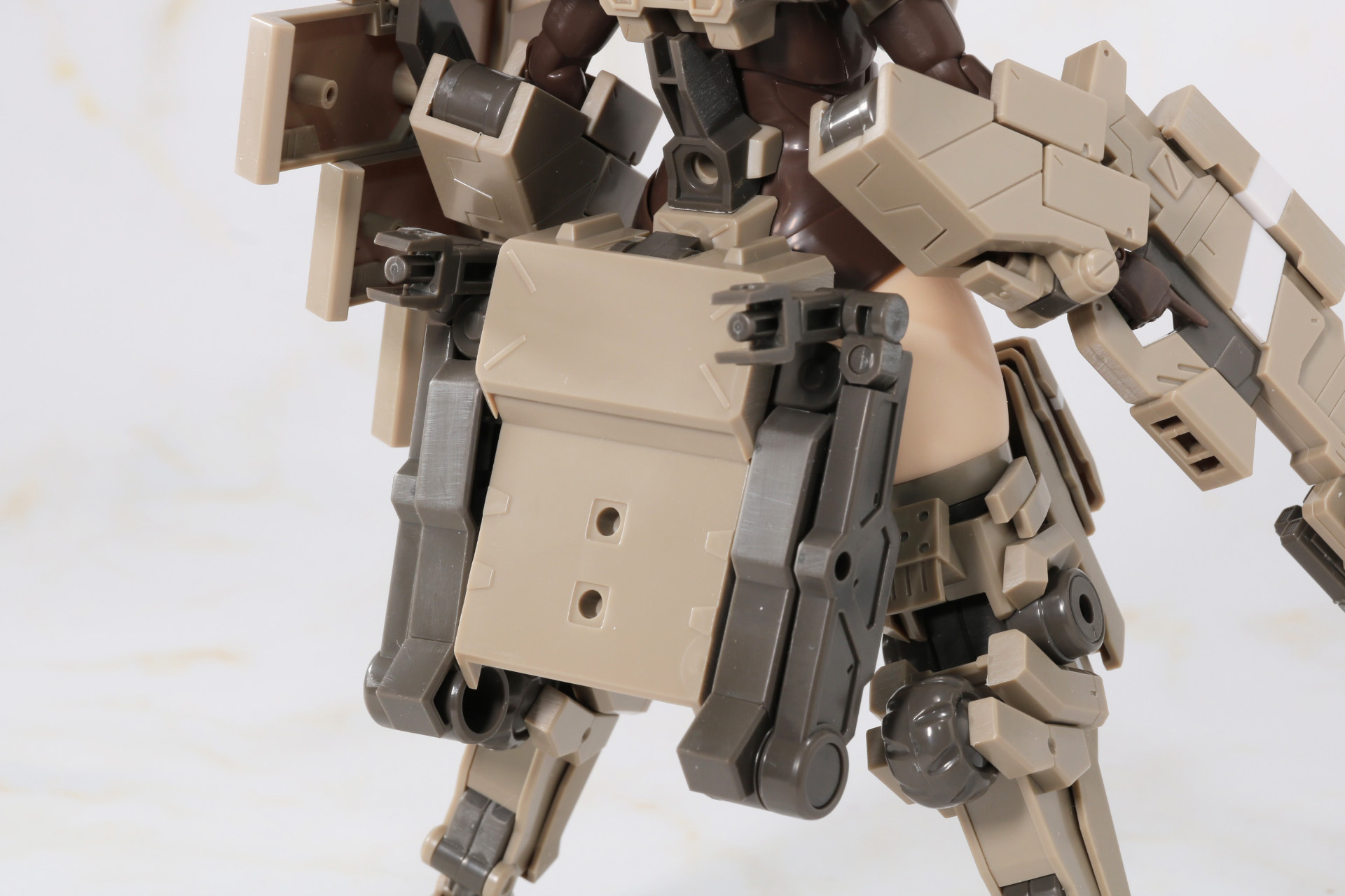 腰部アーマー