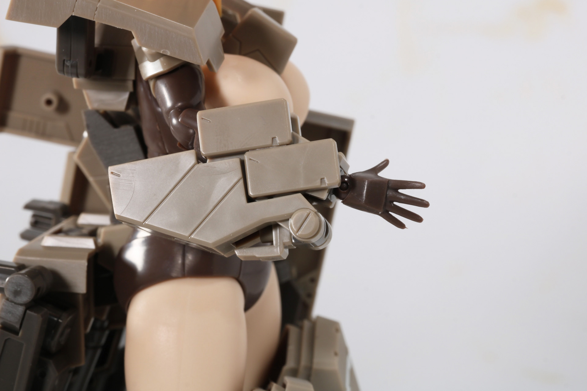 腕部サブ・アーム展開