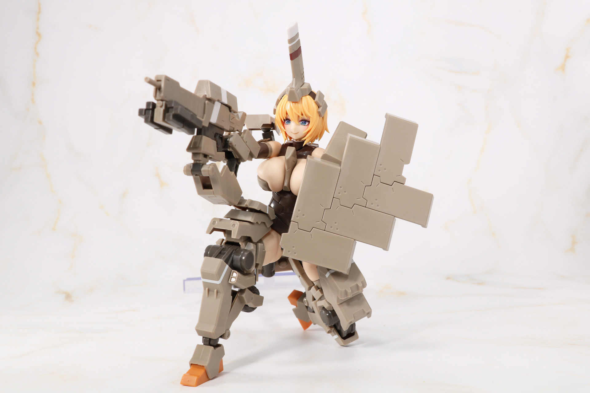 片膝立ちでの射撃姿勢