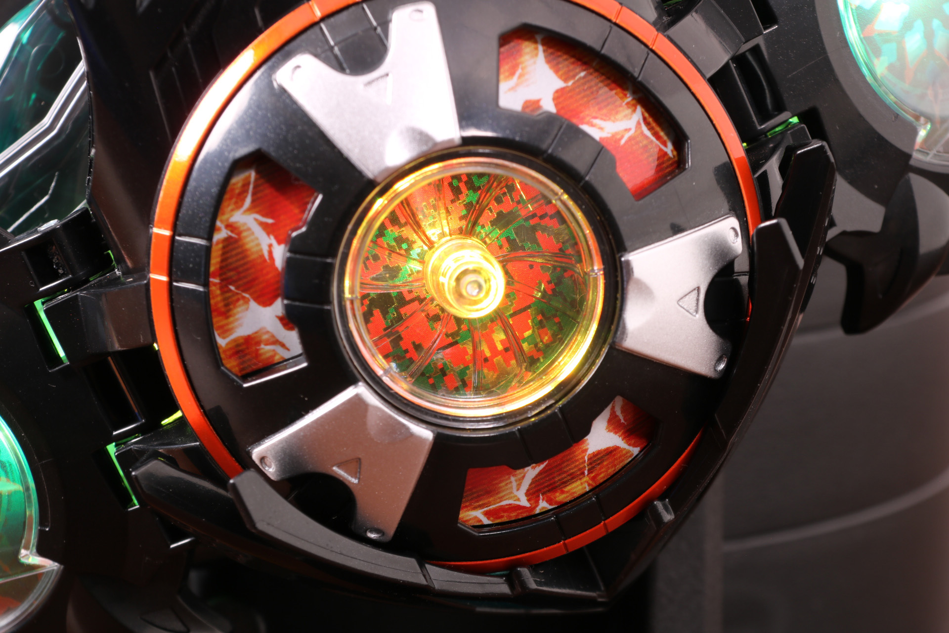 フィンを回転させることで「オルデルム」にチェンジ