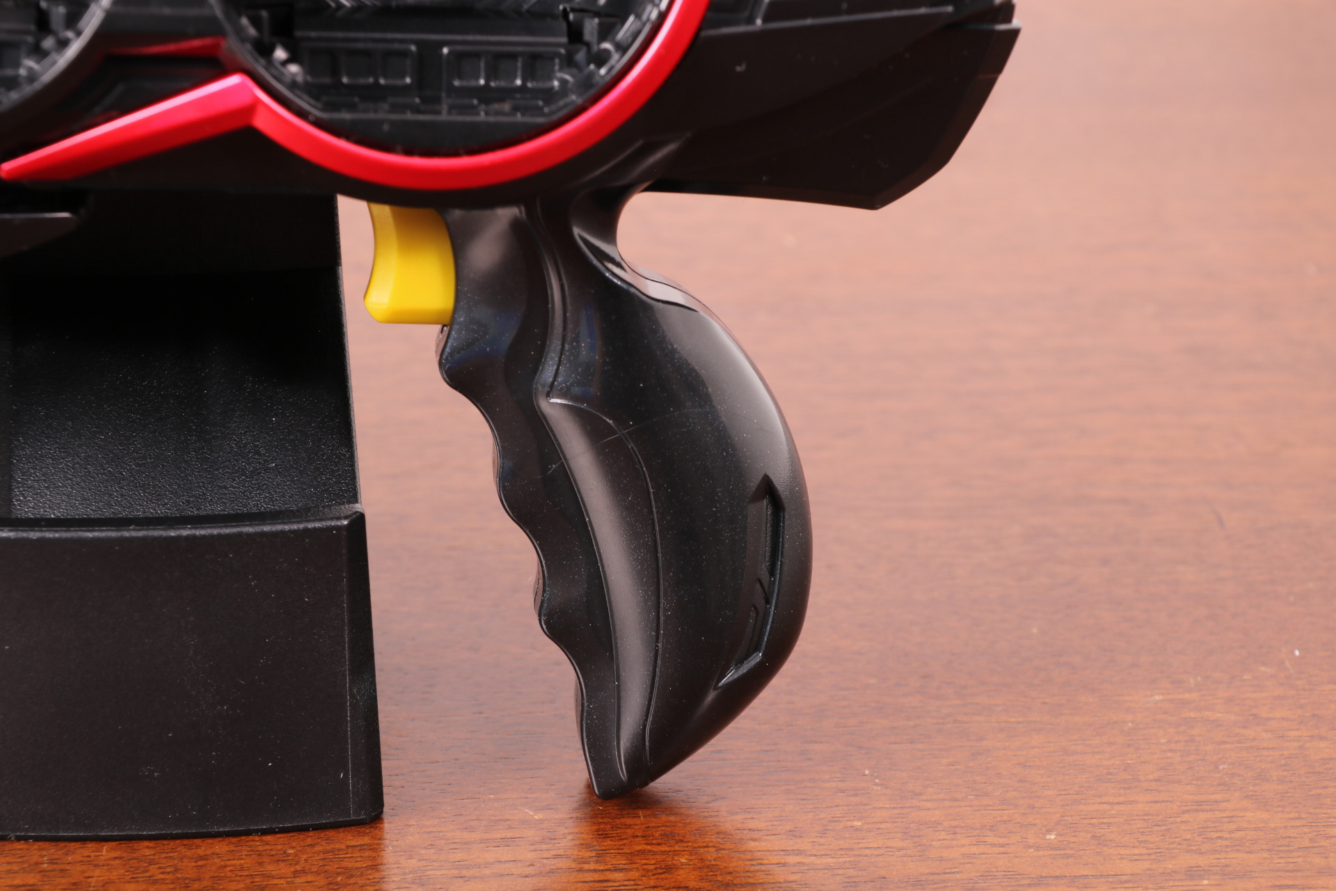 グリップにはトリガースイッチがある