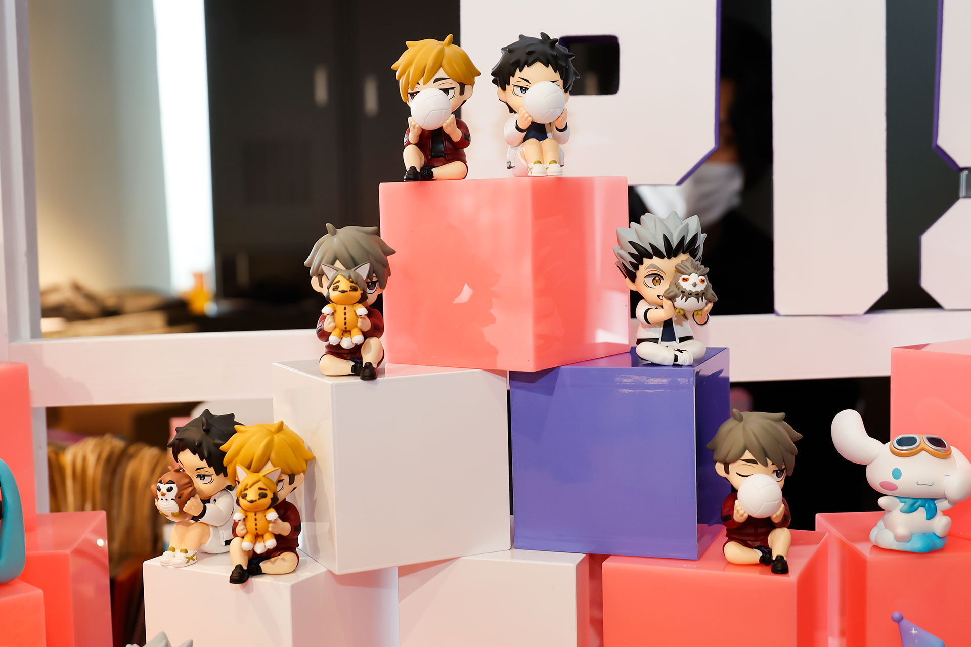 「Hide & Seek かくれんぼ ハイキュー!! 梟谷学園・稲荷崎」。単体は1,870円で、BOXは14,960円