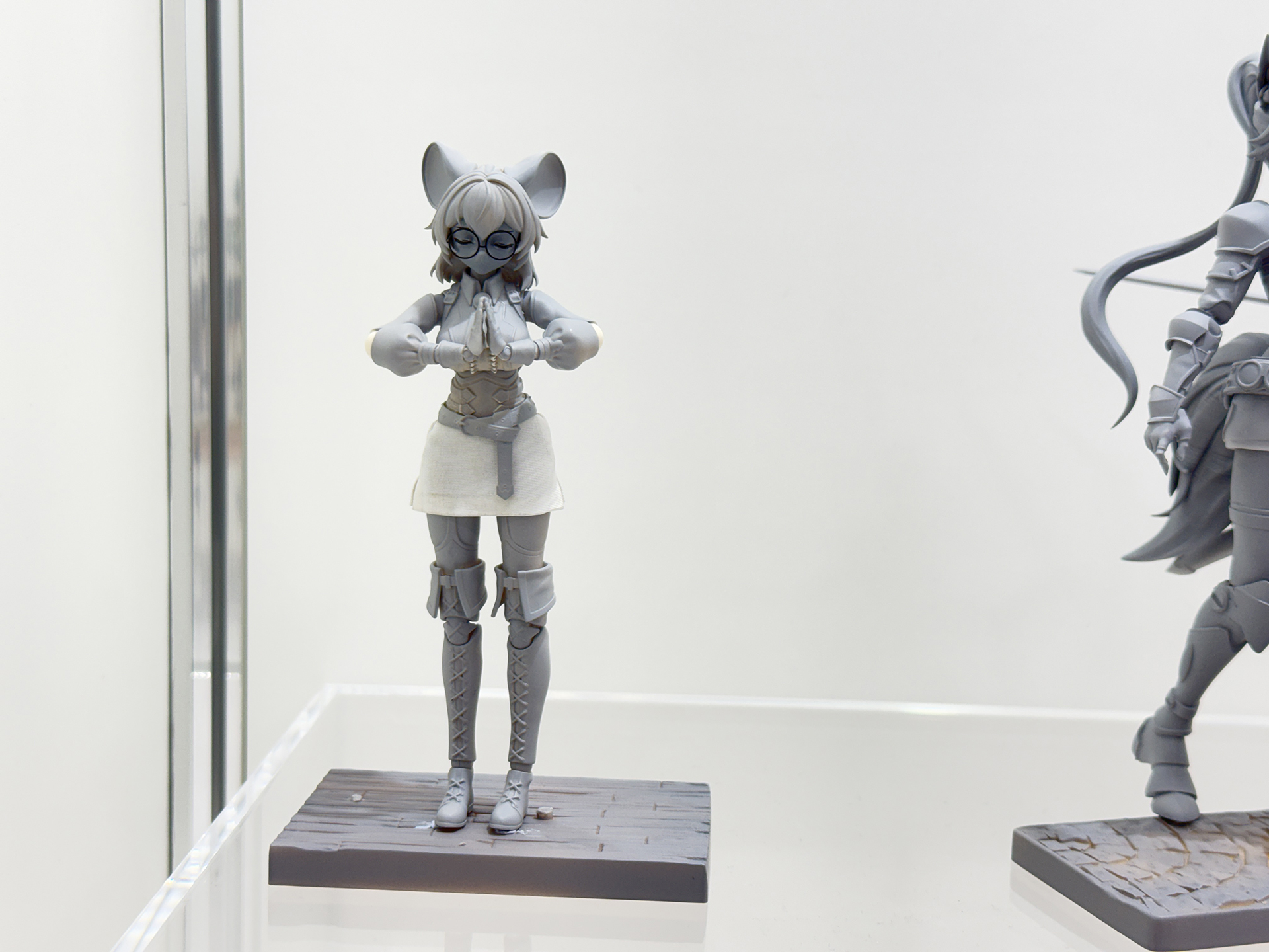 マグリット研究員Ver.。発売日・価格未定