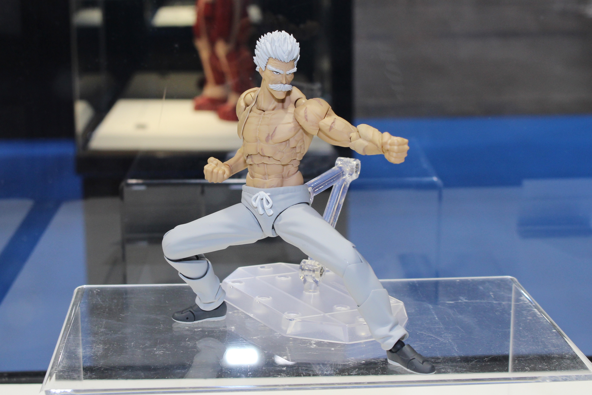 「リボルテック シルバーファング」