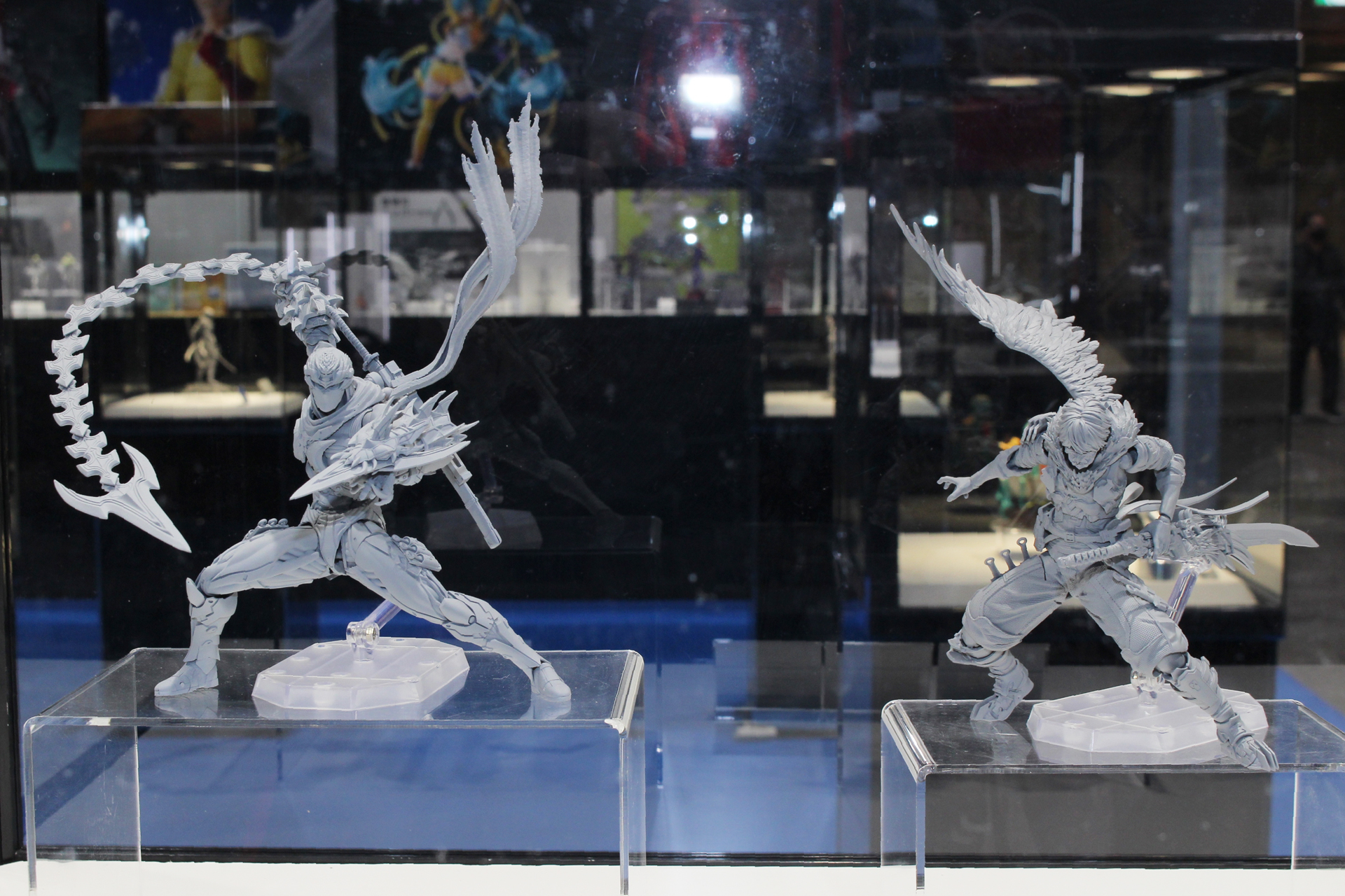 左から「リボルテック リュウ・ハヤブサ（『NIINJA GAIDEN 4』）、「リボルテック ヤクモ」