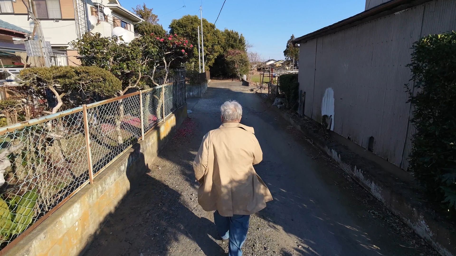 対象をちょっと高いところから追尾、障害物もよける。このドローンだからこそできる映像演出は非常に魅力的だ