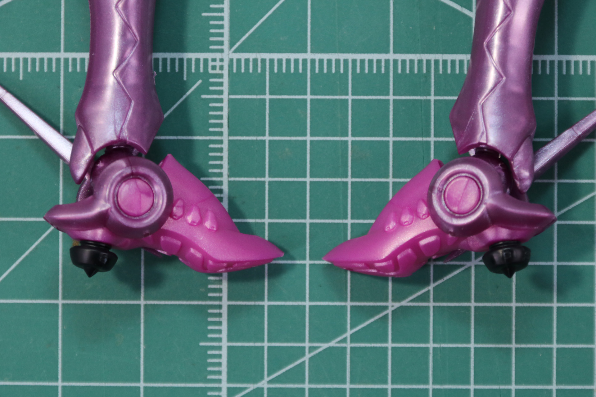 内側は異なるデザインのものを貼る