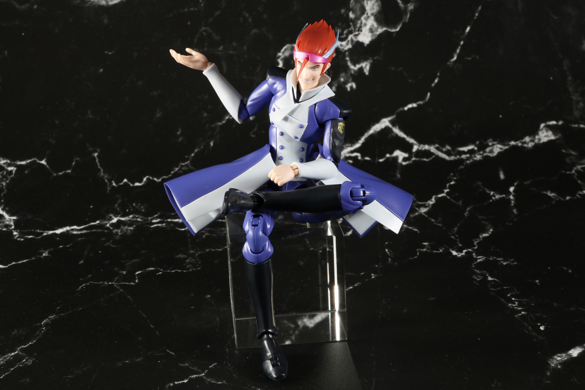 腰かけスタイルも表現できる