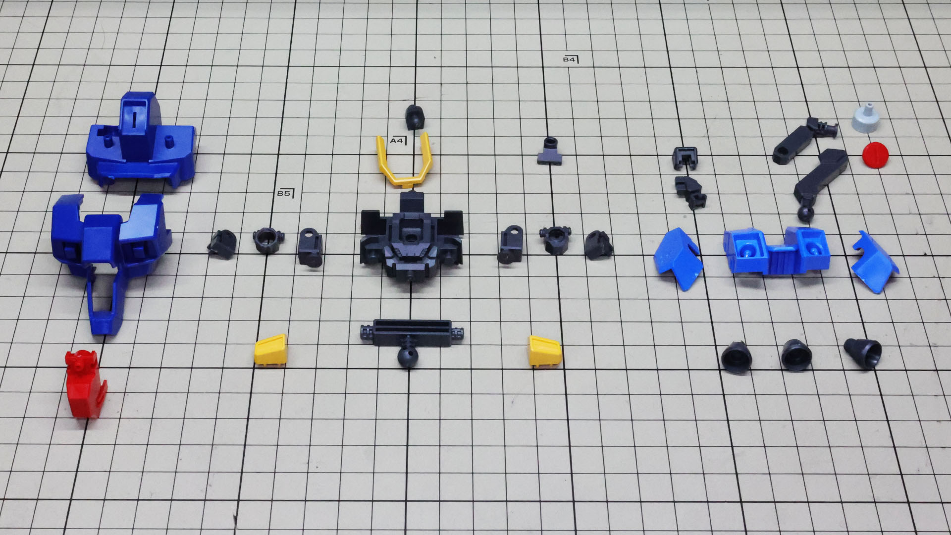 装甲類は大きく設計されたパーツ群