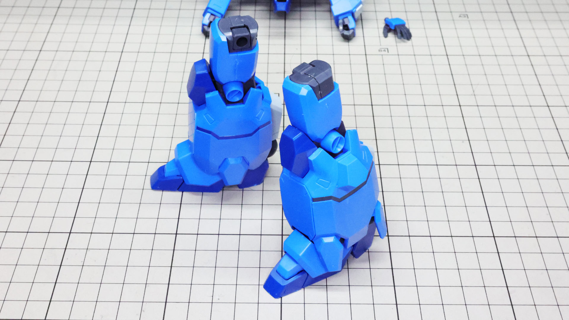 組み上がった両脚