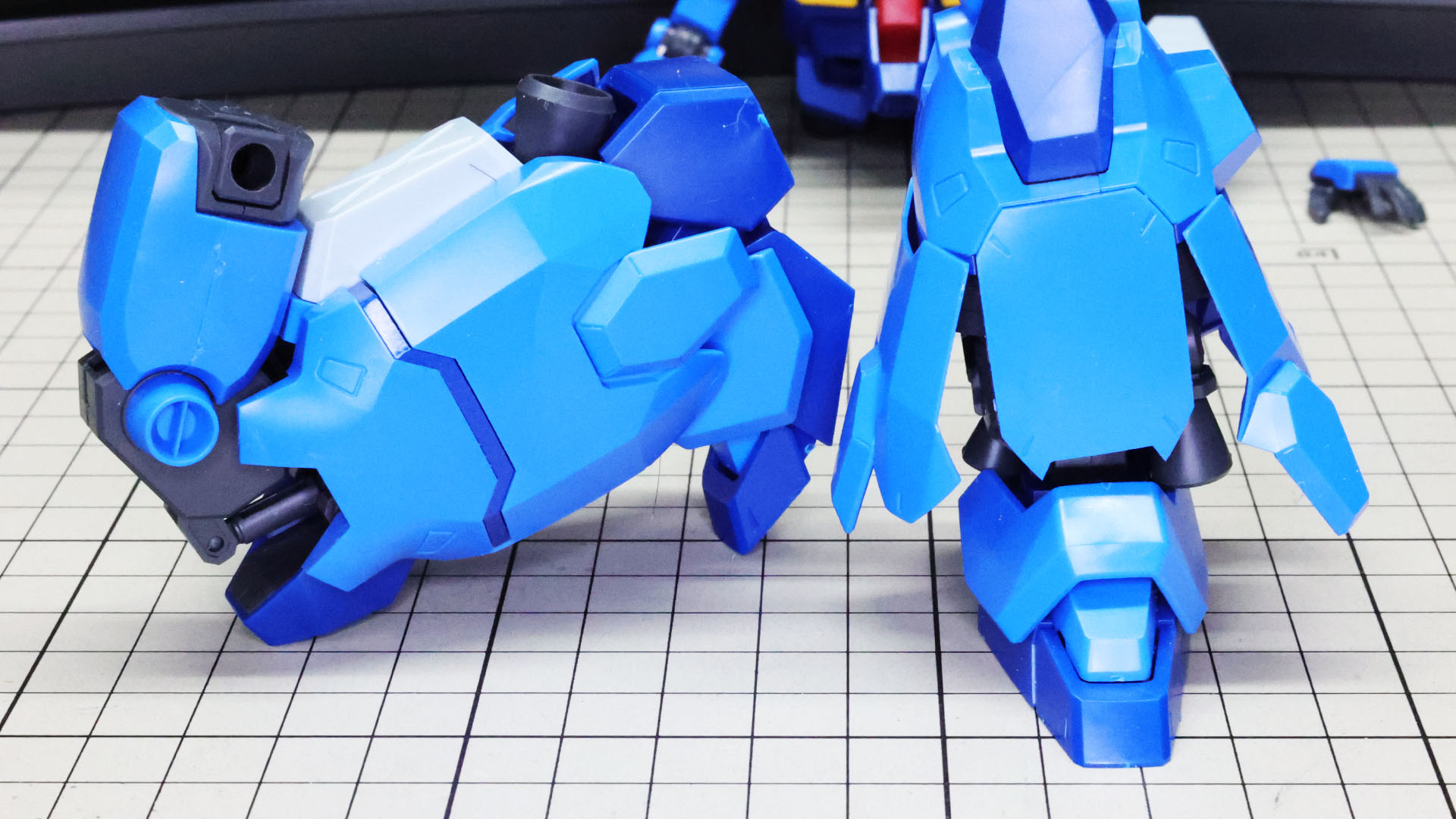 見た目に反してとても可動性能が高いことがわかります