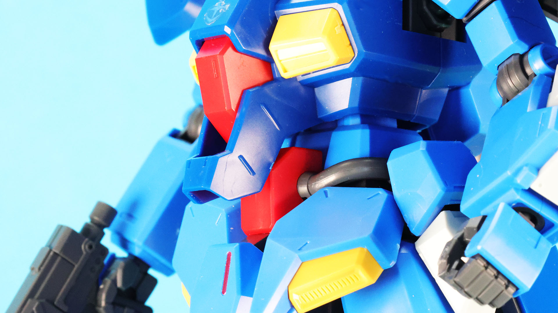 動力パイプを持つ地球連邦軍の機体