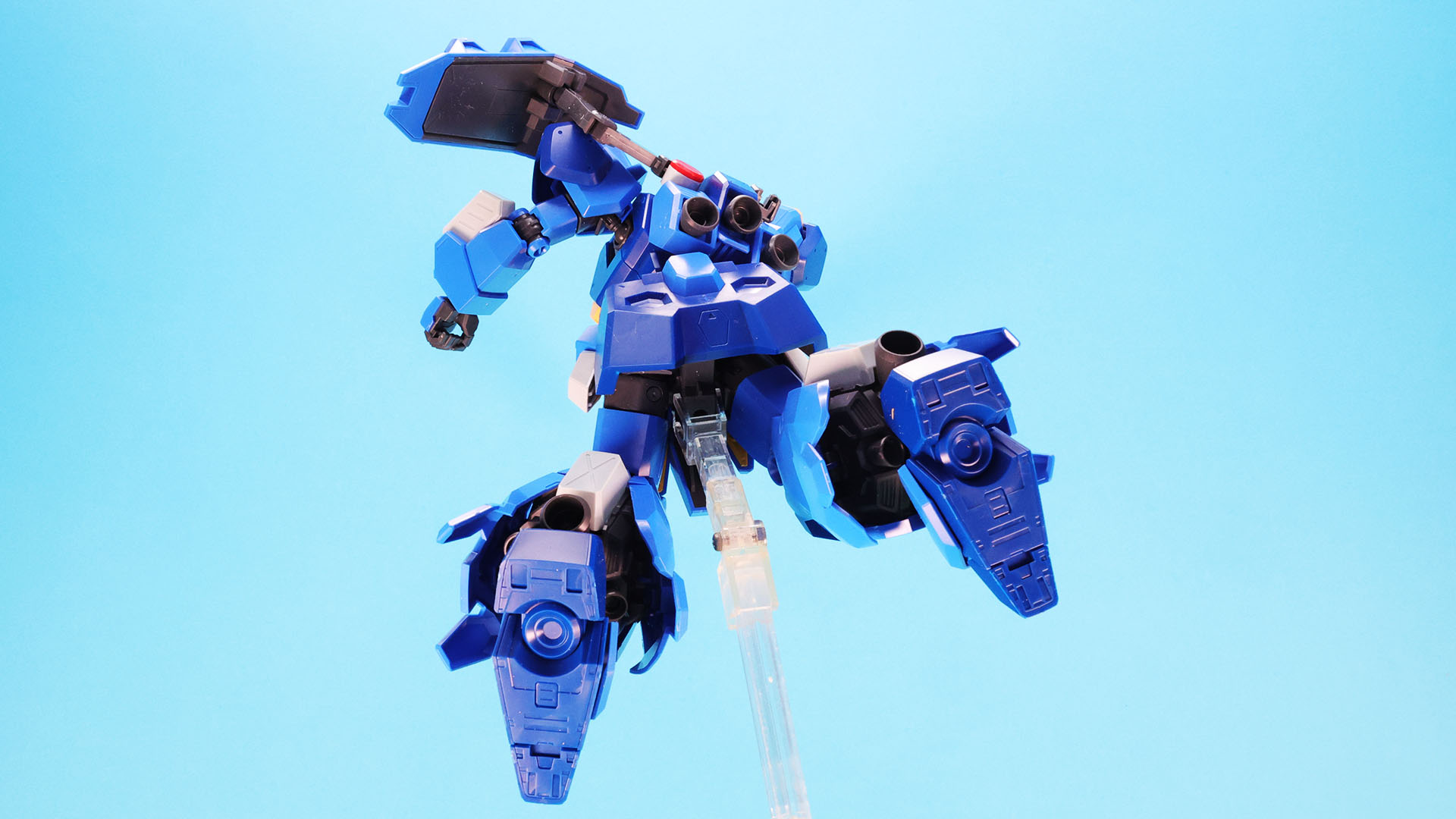 機体後部にはノズルが集中することで空中機動も難なくこなせそうです