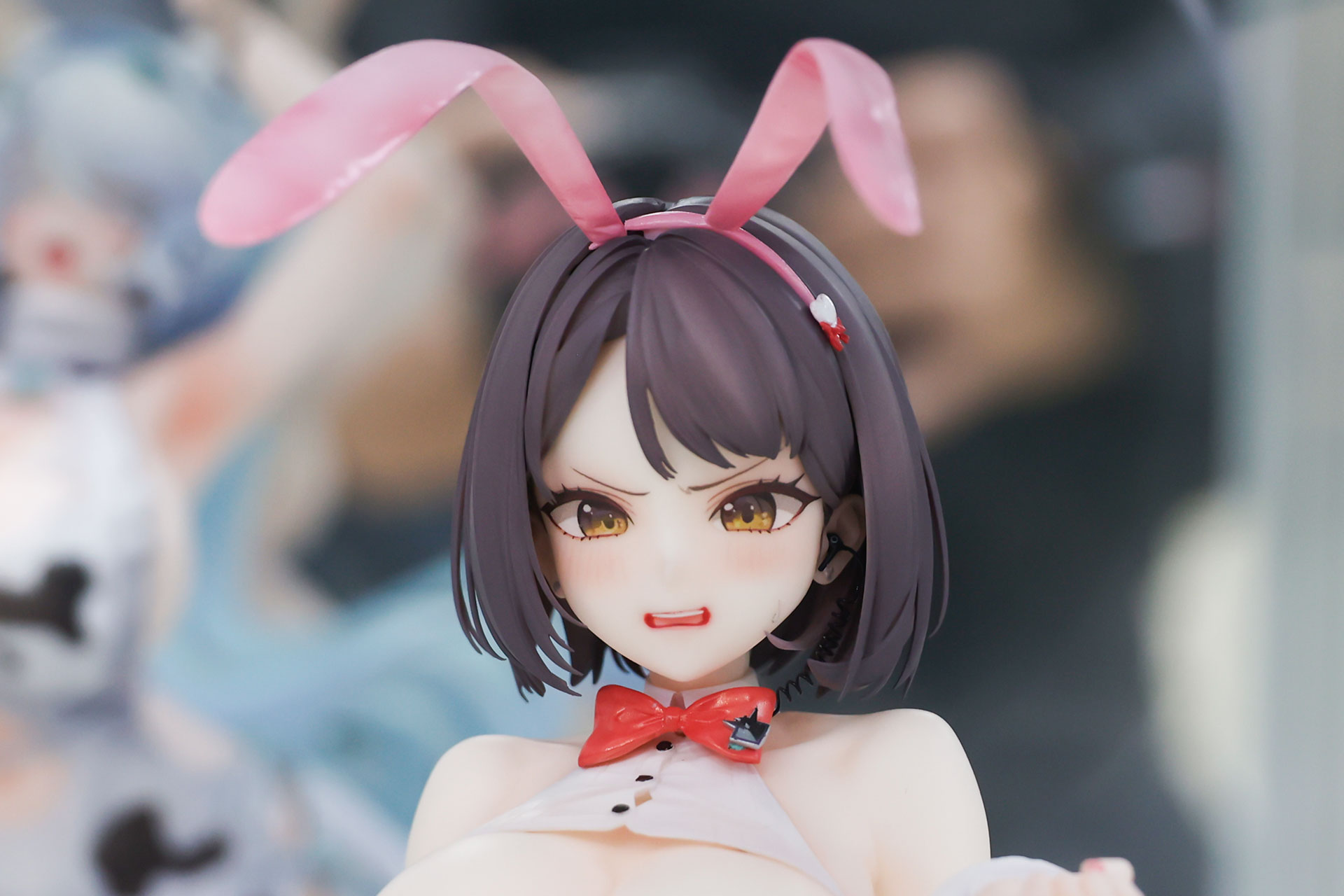 バニー姿で怒っているギャップが面白い