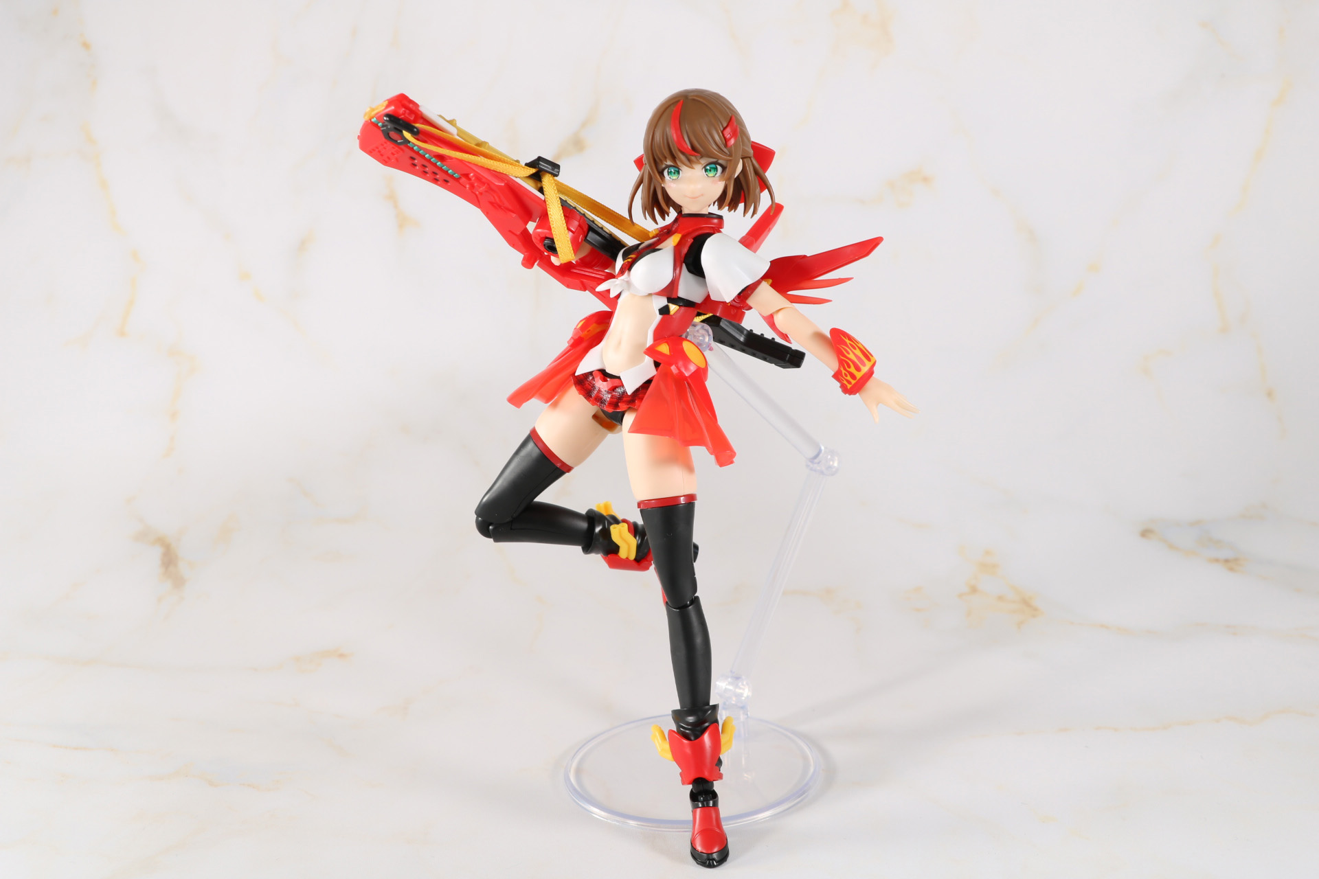 「HWGR-25 ストラト・アサルト」アサルトライフルモードでのポーズ