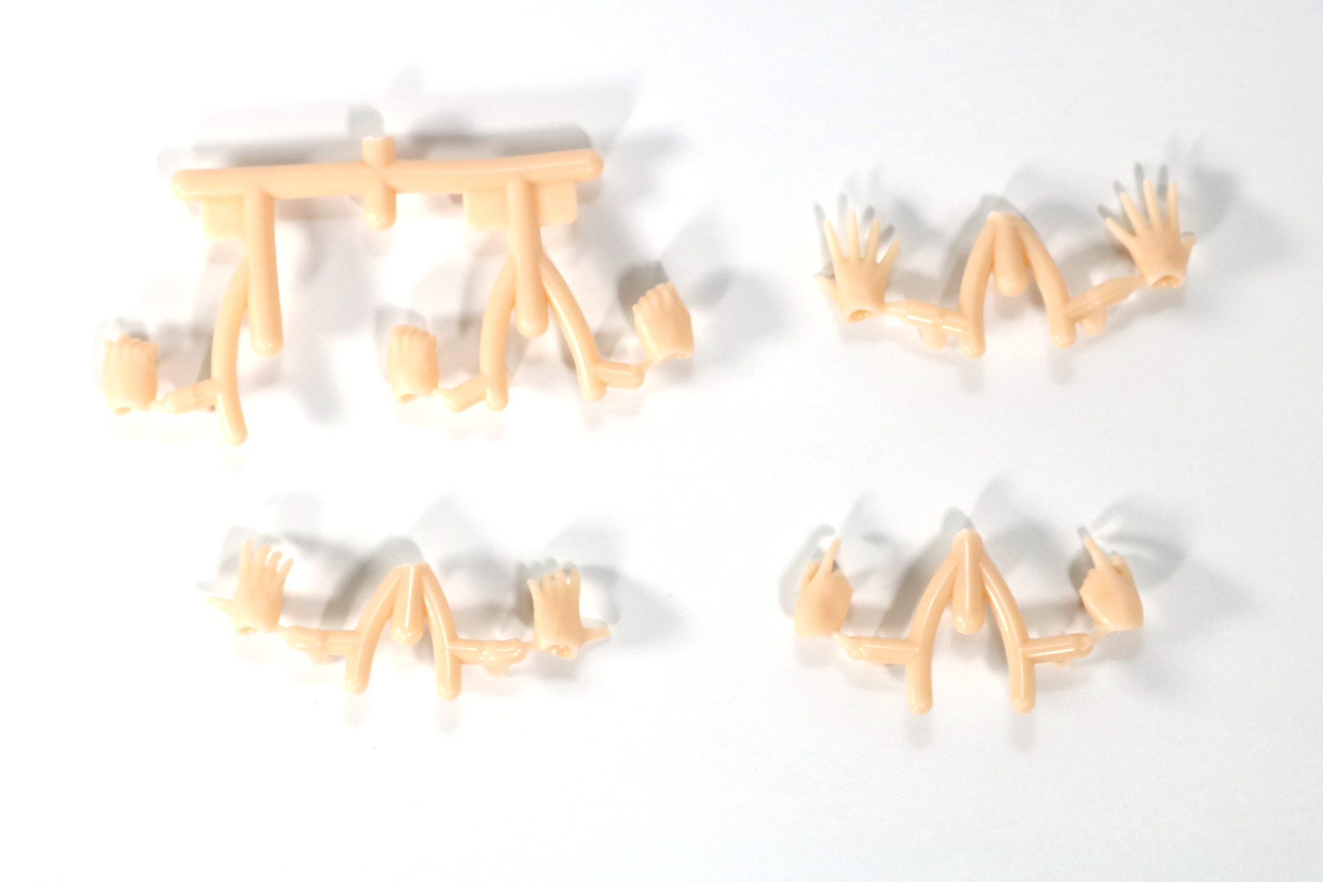 Zパーツ×2、手首パーツ