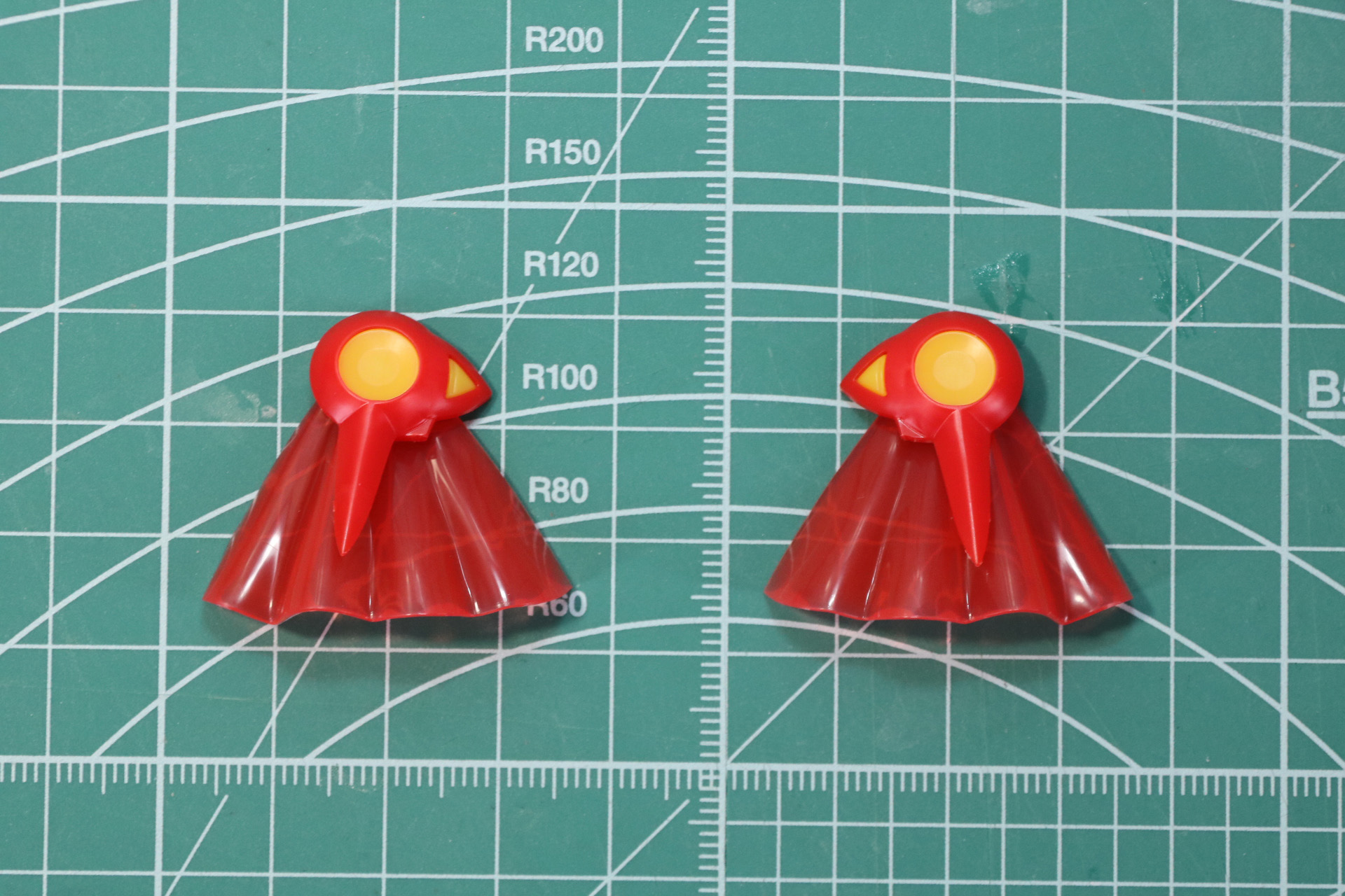 左右スカートパーツの組み立て