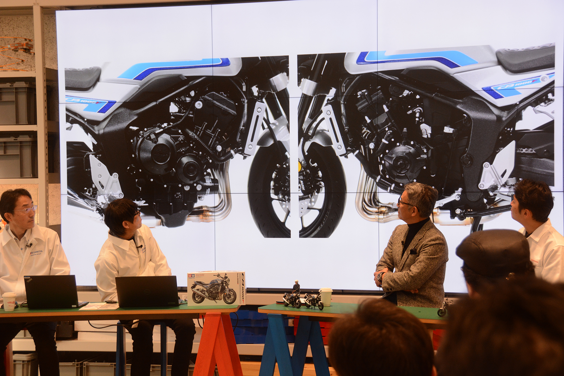 ラジエーターホースの複雑さの表現は力が入っている